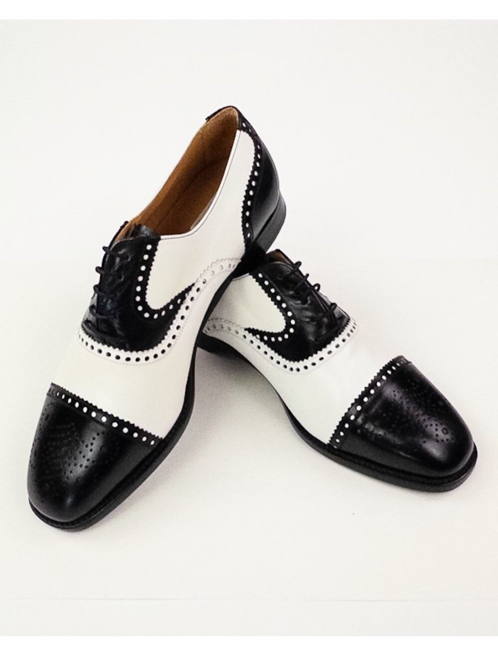 Magnanni Black White Two-Tone Cap Toe Brogue Derby Shoes 9.5 Wide NWT - Picture 2 of 11